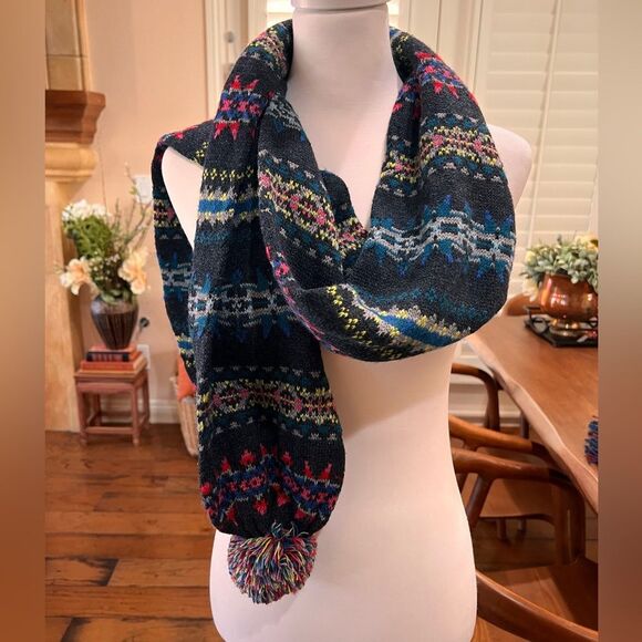 American Eagle Fair Isle Knit Scarf Pom Poms Long Unisex Winter Accessory Cozy - Picture 3 of 6